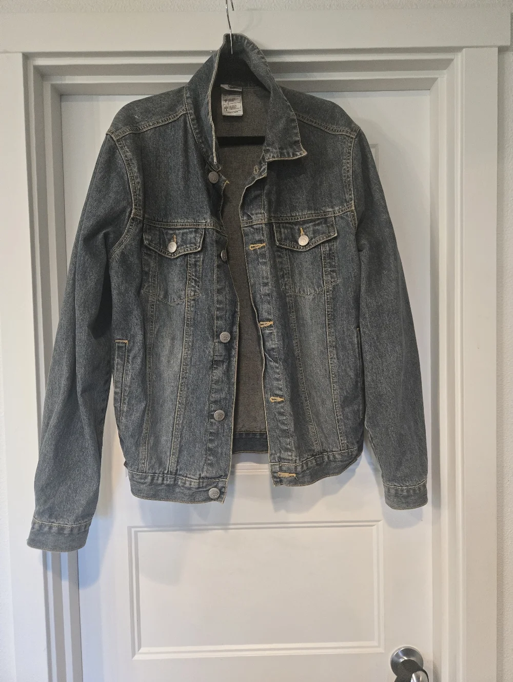 Disney Hand-Painted Denim Jacket with Jack Skellington Artwork. Mens Size S - Picture 3 of 5